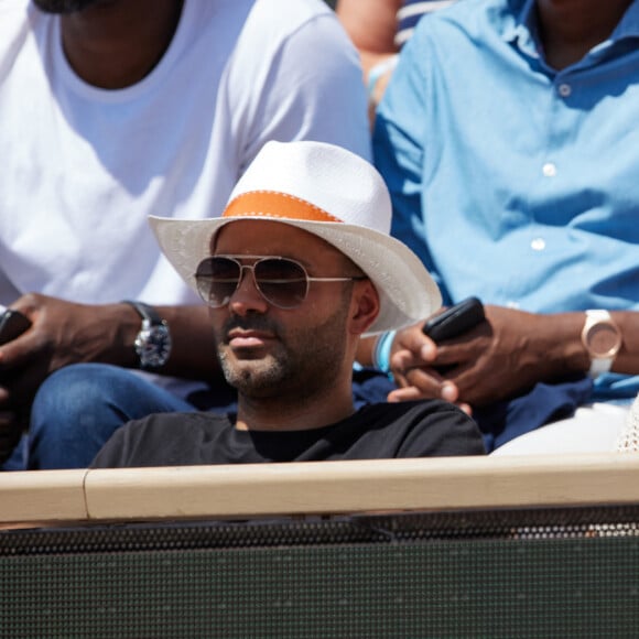 Tony Parker et sa compagne Alizé Lim en tribunes lors des Internationaux de France de tennis de Roland Garros 2023 à Paris, France, le 4 juin 2023. © Cyril Moreau/Bestimage