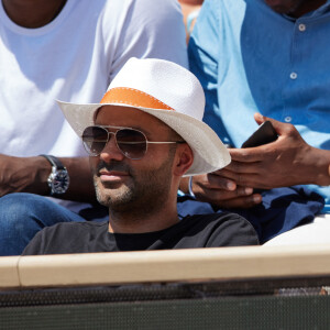 Tony Parker et sa compagne Alizé Lim en tribunes lors des Internationaux de France de tennis de Roland Garros 2023 à Paris, France, le 4 juin 2023. © Cyril Moreau/Bestimage