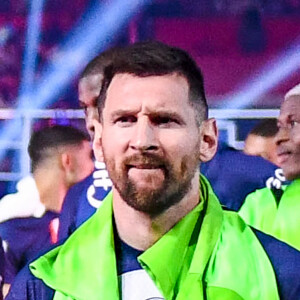 Lionel Messi va s'envoler pour les États-Unis et la ville de Miami
 
Lionel Leo Messi lors de la cérémonie de remise du trophée de champion de France au Paris Saint-Saint-Germain (PSG) après le match de football Ligue 1 Uber Eats opposant le Paris Saint-Germain (PSG) au Clermont Foot 63 au Parc des Princes à Paris, France, le 3 juin 2023. Clermont a gagné 3-2. © Philippe Lecoeur/Pool/Bestimage