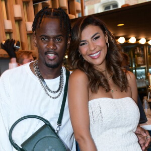 Depuis maintenant de nombreuses années, Black M et Léa Djaja filent le parfait amour.
Exclusif - Black M et sa femme Léa Djadja - Inauguration du restaurant du rappeur Black M, le "Merci Charles !" au 35 Bd Berthier 750017 à Paris. © Rachid Bellak/Bestimage 