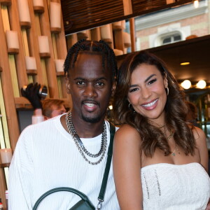 Pour preuve, le couple était présent le 8 juin 2023 à l'inauguration du restaurant du rappeur, baptisé, Merci Charles !.
Exclusif - Black M et sa femme Léa Djadja - Inauguration du restaurant du rappeur Black M, le "Merci Charles !" au 35 Bd Berthier 750017 à Paris le 8 juin 2023. © Rachid Bellak/Bestimage 