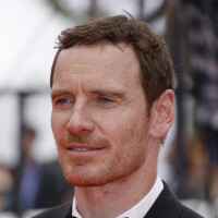 Michael Fassbender au 24h du Mans : le spectaculaire crash de l'acteur, sa voiture démolie