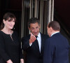 Il faut dire qu'elle l'avait rencontré à l'époque où Nicolas Sarkozy était président.
Nicolas Sarkozy et Carla Bruni (enceinte) - Dîner lors du sommet du G8 à Deauville au restaurant avec Silvio Berlusconi