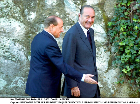 Rencontre entre Silvio Berlusconi et Jacques Chirac à la villa Madama de Rome