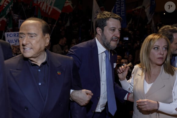 Matteo Salvini, Attilio Fontana, Silvio Berlusconi and Giorgia Meloni lors d'un meeting du parti Forza Italia à Milan, le 7 février 2023. 