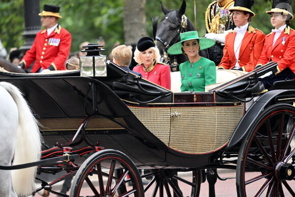 La reine consort Camilla Parker Bowles et Kate Catherine Middleton, princesse de Galles - La famille royale d'Angleterre lors du défilé "Trooping the Colour" à Londres. Le 17 juin 2023.