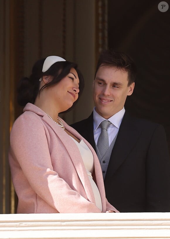 Marie Ducruet et son mari nagent dans le bonheur.
Louis Ducruet et Marie Ducruet lors de la Fête Nationale de la principauté de Monaco le 19 novembre 2022.
© Dominique Jacovides / Bruno Bebert / Bestimage