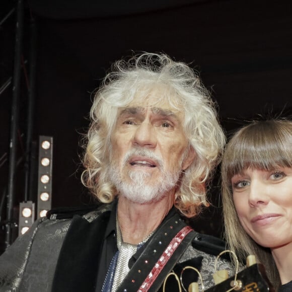 Exclusif - Louis Bertignac et sa femme Laetitia - Backstage - Enregistrement de l'émission "300 Choeurs chantent pour les fêtes" à Paris, diffusée le 23 décembre sur France 3 © Jack Tribeca / Bestimage