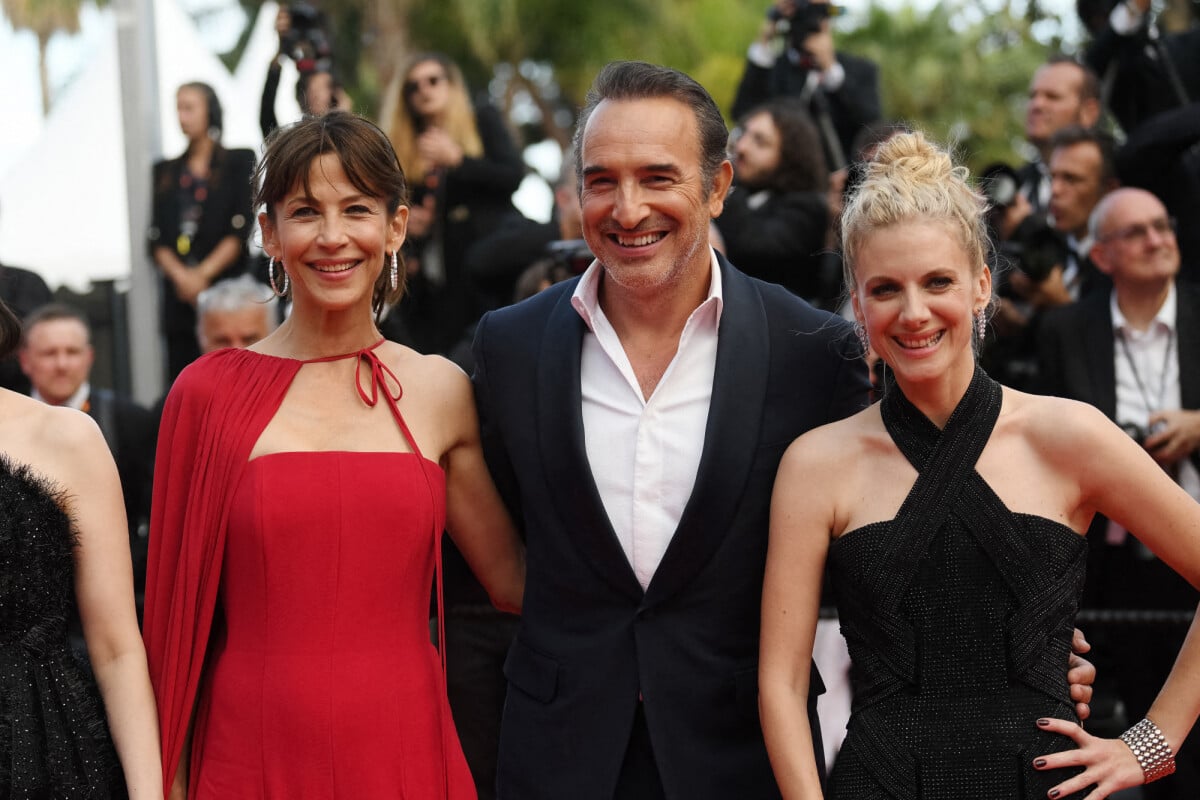 Photo Sophie Marceau Jean Dujardin Mélanie Laurent Montée des marches du film L Innocent