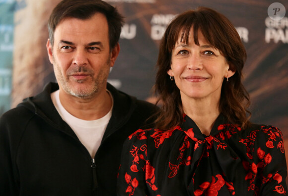 François Ozon et Sophie Marceau au photocall du film "Tout s'est bien passé" à l'hôtel "Barcelo Torre" à Madrid, le 27 janvier 2022.  -