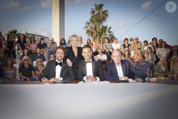 Exclusif - Bertrand Chameroy, Mohamed Bouhafsi, Pierre Lescure, Anne-Elisabeth Lemoine - Emission "C à vous" lors du 76ème Festival International du Film de Cannes le 26 mai 2023. © Jack Tribeca/Bestimage