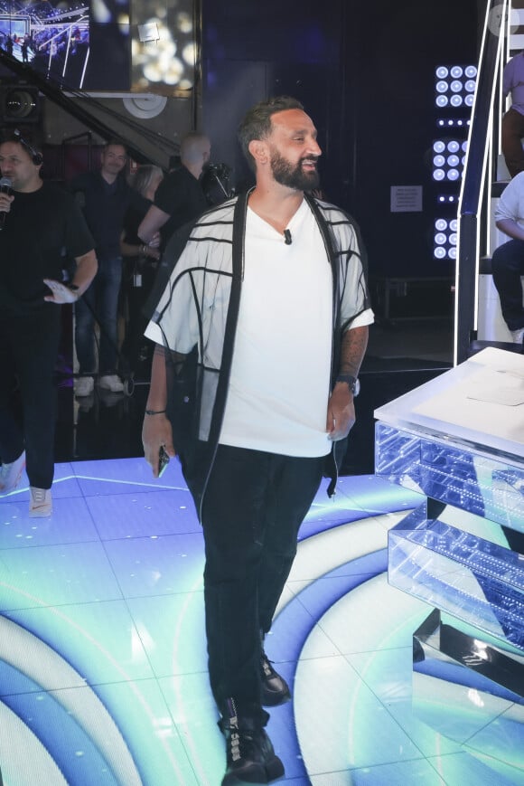 Exclusif - Cyril Hanouna sur le plateau de l'émission TPMP (Touche Pas à Mon Poste) présentée par C.Hanouna et diffusée en direct sur C8 à Paris, France, le 31 mai 2023. © Jack Tribeca/Bestimage 