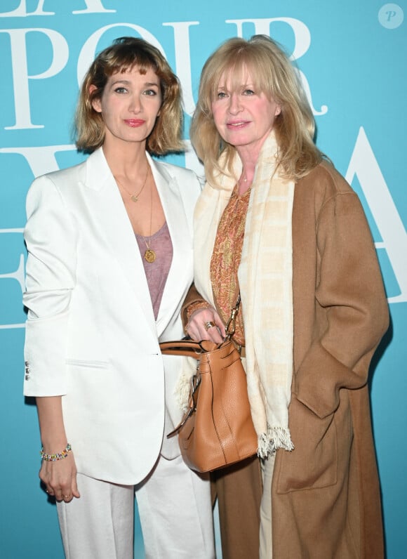 Caroline Anglade et sa mère - Avant-première du film "La Vie pour de vrai" au cinéma Pathé Wepler à Paris le 18 avril 2023. © Coadic Guirec/Bestimage