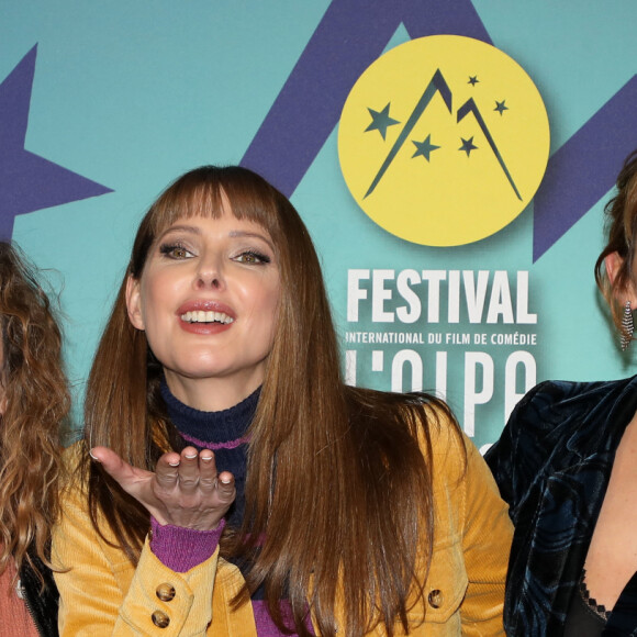 Carine Ribert, Frédérique Bel, Caroline Anglade pour le film "38,5 Quai des orfèvres" - Photocall de la cérémonie de clôture du 26ème Festival de l'Alpe d'Huez le 21 janvier 2023. © Dominique Jacovides/Bestimage