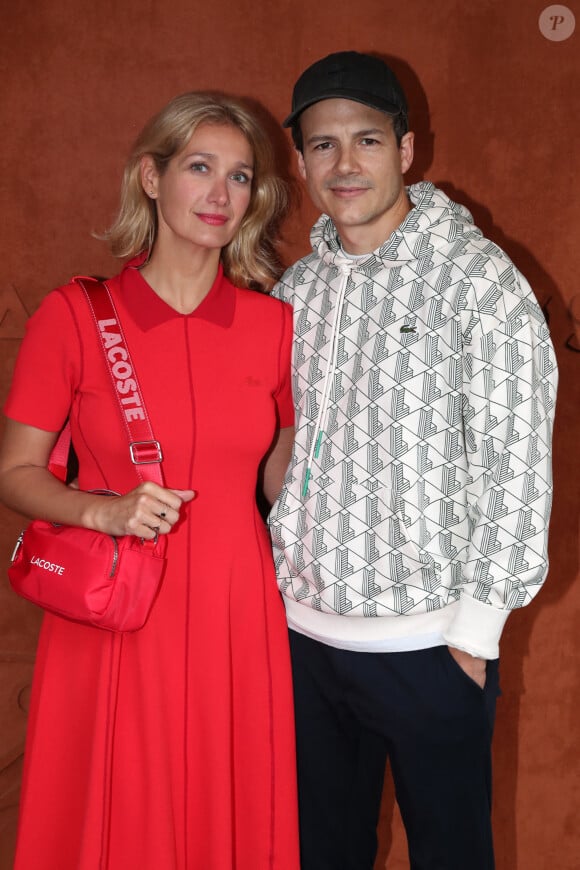 Théma - Les amoureux de Roland Garros - Caroline Anglade et son compagnon Nicolas Moreau au village (Jour 2) lors des Internationaux de France de Tennis de Roland Garros 2022, à Paris, France, le 23 mai 2022. © Bertrand Rindoff/Bestimage 