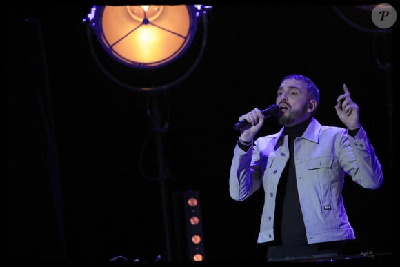 Christophe Willem - 9ème édition de "La nuit de la déprime" aux Folies Bergère à Paris le 30 janvier 2023. © Alain Guizard/Bestimage 