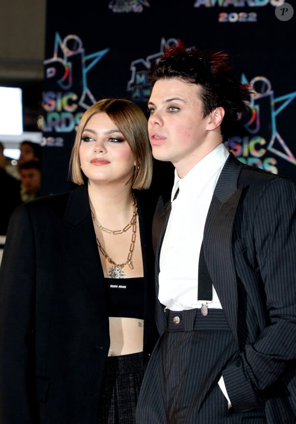 Louane et Yungblud (Dominic Richard Harrison) au photocall de la 24ème édition des "NRJ Music Awards (NMA)" au Palais des Festivals à Cannes le 18 novembre 2022. © Dominique Jacovides / Bestimage 