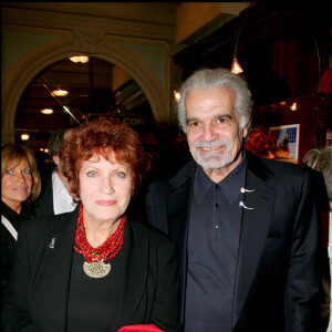 ANDREA FERREOL ET OMAR SHARIF - SOIREE DE GENERALE DE LA PIECE "LES GRANDES OCCASIONS" AU THEATRE EDOUARD VII A PARIS 