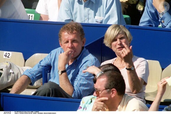 Véronique Poivre d'Arvor s'est éteinte à Neuilly-sur-Seine le samedi 24 juin.
Patrick Poivre d'Arvor et sa femme Véronique - Open de tennis, Monaco.