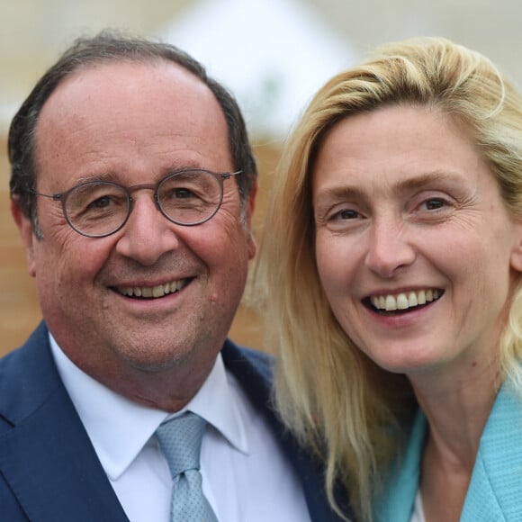 Francois Hollande lors du festival Soeurs Jumelles, Rencontre de la musique et de l'image à Rochefort le 1er juillet 2023. © Franck Castel / Bestimage 