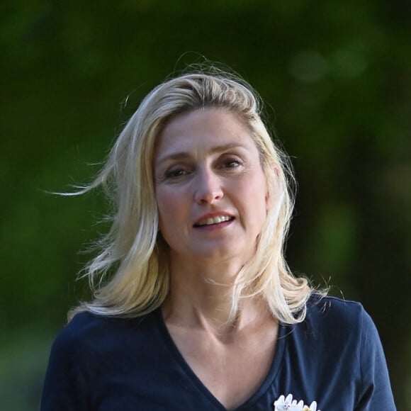 La culture est toujours aussi importante pour elle.
Rendez-vous avec Julie Gayet en marge du festival Soeurs Jumelles, Rencontre de la musique et de l'image à Rochefort le 28 juin 2023. © Franck Castel / Bestimage 