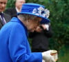 Cette fois-ci, on vous propose un remède miracle qui a l'air totalement écoeurant.
La reine Elisabeth II d'Angleterre a reçu un pot de miel lors de sa visite dans une communauté à Glasgow, à l'occasion de son voyage en Ecosse. Le 30 juin 2021