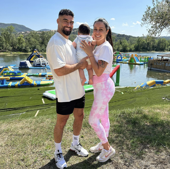 Shanna Kress et Jonathan Matijas sont devenus les parents d'un petit garçon prénommé Loüka. Instagram