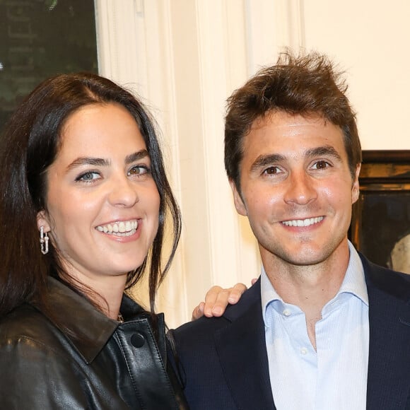 Anouchka Delon et son mari Julien Dereims - Conférence de presse pour la vente de la collection Alain Delon chez Bonhams Cornette de Saint Cyr à Paris le 19 juin 2023. © Coadic Guirec/Bestimage 