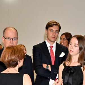 Exclusif - Le prince Albert II de Monaco, en compagnie de sa nièce la princesse Alexandra de Hanovre et son fiancé Ben Strautmann a visité la nouvelle exposition de l'été du Grimaldi Forum à Monaco, "Monet en pleine lumière", le 6 juillet 2023 © Bruno Bebert/Bestimage 