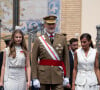 Felipe d'Espagne était accompagné de sa femme et de sa fille Leonor pour une cérémonie militaire.
Le roi Felipe VI et la reine Letizia d'Espagne, présentent les Despachos et les nominations aux nouveaux officiers de l'armée et de la garde civile à Saragosse, Espagne. 