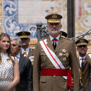Le roi Felipe VI et la reine Letizia d'Espagne, présentent les Despachos et les nominations aux nouveaux officiers de l'armée et de la garde civile à Saragosse, Espagne, le 7 juillet 2023. 