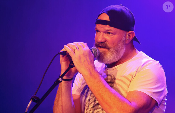 Exclusif - Ouverture du "Festival des fous rires de Bordeaux" - Philippe Etchebest et de son groupe de rock "Chef and the Gang" le 19 Mars 2023. Patrick Bernard-Fabien Cottereau/BESTIMAGE 