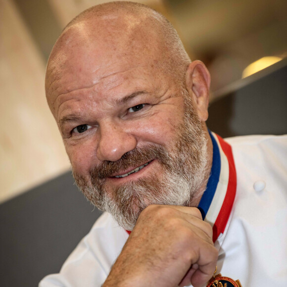 En cette période estivale, M6 compte bien continuer à ravir ses fidèles téléspectateurs avec sa grille de programmes.
Exclusif - Philippe Etchebest préside le salon français de la restauration "Expotel" à Bordeaux © Patrick Bernard/ Bestimage 