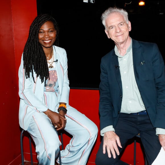 Exclusif - Kareen Guiock-Thuram, Jacky Jakubowicz - Backstage - Enregistrement de l'émission "Jacky aux platines" au théâtre Clavel à Paris, présentée par J.Jakubowicz, et diffusée le 15 juillet sur 20 minutes TV. Le 13 juin 2023. © Christophe Clovis / Bestimage