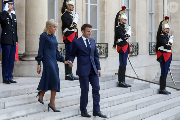 Le président de la république française, Emmanuel Macron et sa femme la première dame, Brigitte Macron recoivent pour un dîner le Premier ministre de la République de l'Inde, Narendra Modi, au palais présidentiel de l'Elysée, à Paris, France, le 13 juillet 2023. © Stéphane Lemouton/Bestimage