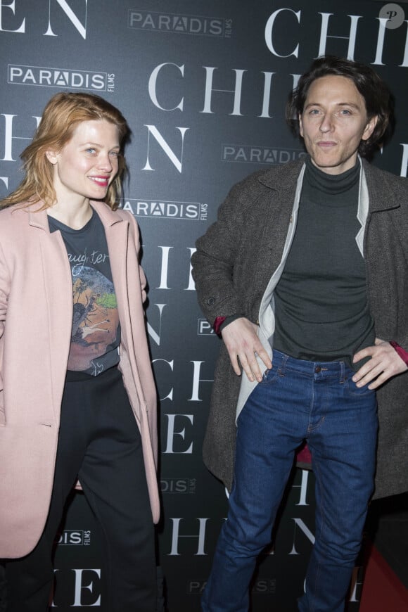 Mélanie Thierry et son compagnon le chanteur Raphaël (Raphaël Haroche) - Avant-première du film "Chien" au cinéma MK2 Bibliothèque à Paris, France, le 5 mars 2018. © Olivier Borde/Bestimage 