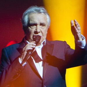 En effet, le chanteur revient sur ses convictions politiques mais aussi sur une petite anecdote concernant Nicolas Sarkozy.
Exclusif - Michel Sardou - Ultime concert de Michel Sardou pour la dernière date de son spectacle "La dernière danse" à la Seine Musicale à Boulogne-Billancourt le 12 avril 2018. Le chanteur a rassemblé plus de 400 000 spectateurs pour une tournée de 82 concerts. © Pierre Perusseau/Bestimage 