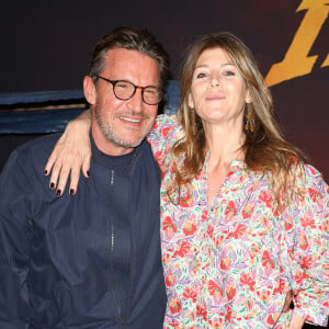 Dès la rentrée, Benjamin Castaldi va pleinement se focaliser sur son projet de pièce de théâtre aux côtés d'Emmanuelle et de Mathilde Seigner.
Benjamin Castaldi et sa femme Aurore Aleman - Première du film "Indiana Jones et le Cadran de la destinée" au cinéma Le Grand Rex à Paris le 26 juin 2023. © Coadic Guirec/Bestimage