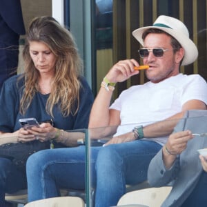 Benjamin Castaldi et sa femme Aurore Aleman en tribunes lors des Internationaux de France de tennis de Roland Garros 2023, à Paris, France, le 9 juin 2023. © Jacovides-Moreau/Bestimage 