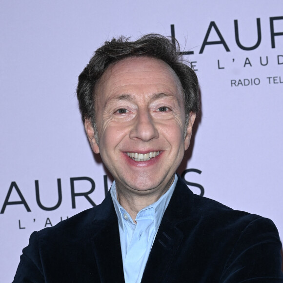 Stéphane Bern - 28ème cérémonie des Lauriers de l'Audiovisuel au théâtre Marigny à Paris le 20 février 2023. Elle sera diffusée en différé sur TV5 Monde, pour la deuxième année consécutive, le 22 février. Dix-sept lauriers ont été décernés. France Télévisions arrive en tête du palmarès de la 28e édition avec cinq prix. Cette année, France 2 et France 5 sont récompensées à égalité avec deux Lauriers chacune © Coadic Guirec/Bestimage