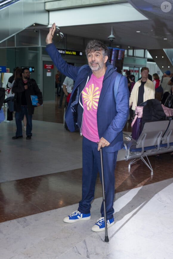 Stephane Plaza - Les célébrités arrivent à l'aéroport de Nice lors du 76ème Festival International du Film de Cannes, le 17 mai 2023. © Perusseau / Da Silva / Bestimage