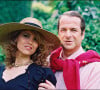 Son mariage avec Delphine Jacobson lui a fait perdre beaucoup d'argent.
Paul-Loup Sulitzer et sa femme Delphine Jacobson à Deauville le 20 juin 1993.