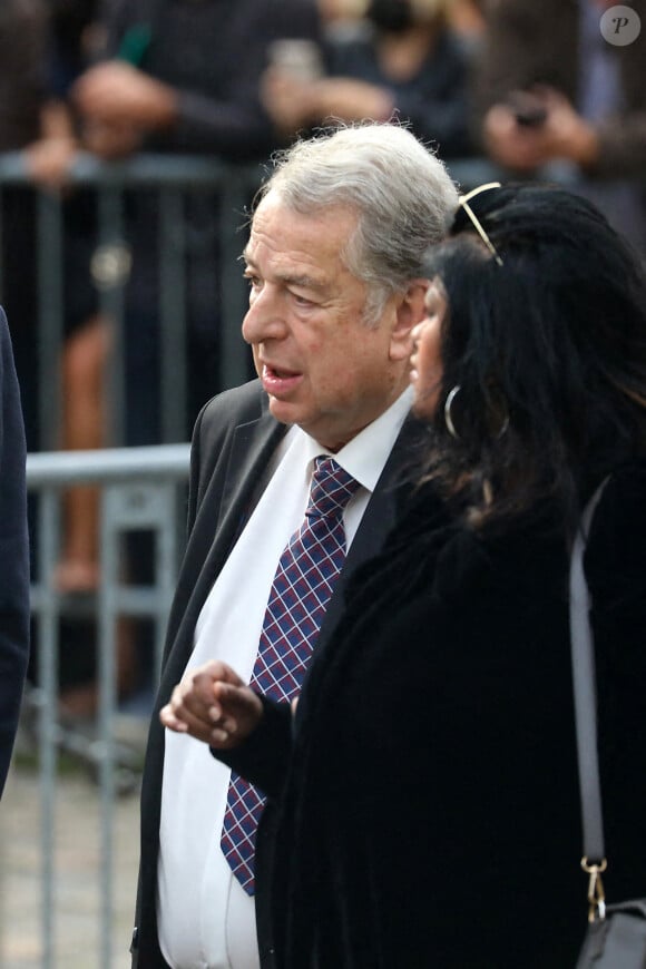 Mais il a vécu une véritable descente aux enfers.
Paul-Loup Sulitzer - Obsèques de Jean-Paul Belmondo en l'église Saint-Germain-des-Prés, à Paris le 10 septembre 2021. © Dominique Jacovides / Bestimage 