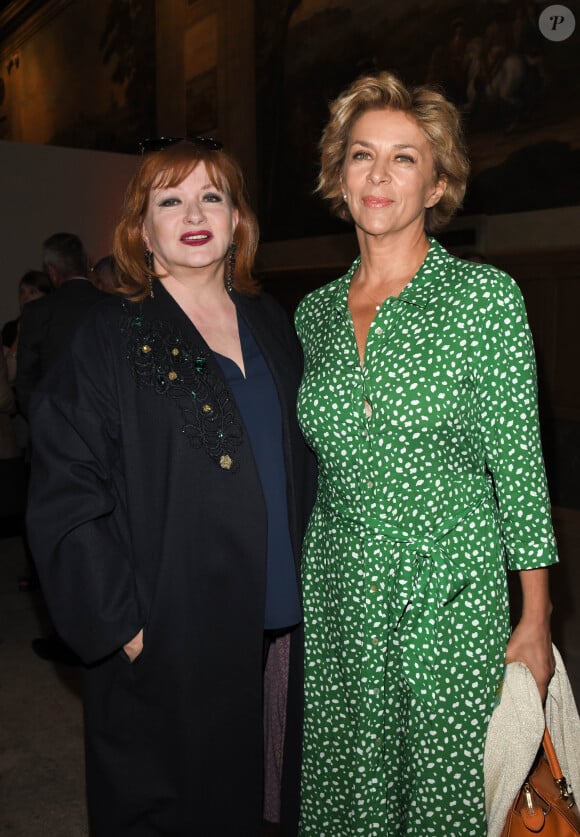 Catherine Jacob et Corinne Touzet - Opéra "Tosca Puccini" à l'hôtel national des Invalides dans le cadre de l'opération "Opéra en plein air" à Paris le 4 septembre 2019. © Coadic Guirec/Bestimage