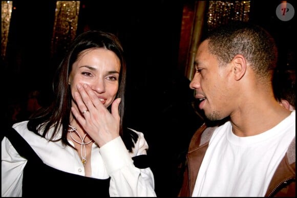 Ils avaient meme prévu de se marier.
JoeyStarr et Béatrice Dalle au Café de l'homme à Paris le 17 octobre 2006