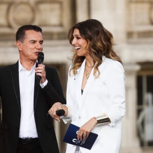 Laurent Luyat et Laury Thilleman présenteront en duo ce concert événement
Exclusif - Laurent Luyat, Laury Thilleman - Enregistrement de l'émission "Paris 2024 le concert événement...dans un an les jeux" sur le parvis de l'Hôtel de Ville de Paris, diffusée le 25 juillet sur France 2 à 21h10. Le 3 juillet 2023 © Tiziano Da Silva-Christophe Clovis / Bestimage