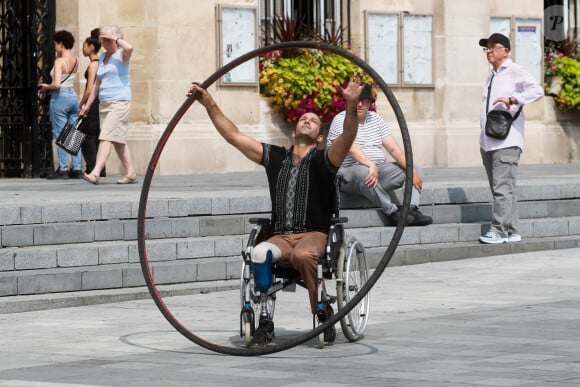 Exclusif - Karim Ramde - Enregistrement de l'émission "Paris 2024 le concert événement...dans un an les jeux" sur la Place du Caquet à Saint-Denis, et diffusée le 25 juillet sur France 2 © Christophe Clovis / Bestimage