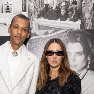 Le chanteur Stromae (Paul van Haver) et sa femme Coralie Barbier - Photocall au défilé Chanel Collection Femme Prêt-à-porter Printemps/Eté 2023 lors de la Fashion Week de Paris (PFW), France, le 4 octobre 2022. © Olivier Borde/Bestimage 