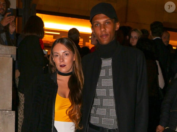 Le chanteur Stromae et sa femme Coralie Barbier - Défilé de mode "Kenzo" collection prêt-à-porter Printemps-Eté 2017 lors de la Fashion Week de Paris à la Cité de l'architecture et du patrimoine au Trocadéro à Paris, France, le 4 octobre 2016. © Agence/Bestimage 