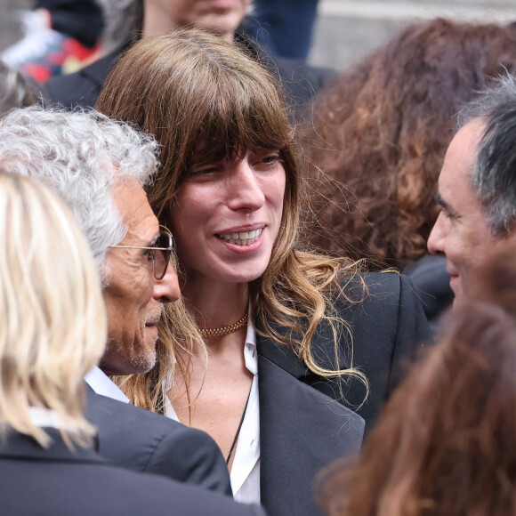 Nagui, Lou Doillon, Samuel Benchetrit - Sorties des célébrités aux obsèques de Jane Birkin en l'église Saint-Roch à Paris. Le 24 juillet 2023 © Jacovides-KD Niko / Bestimage 